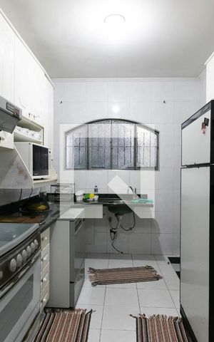 Casa à venda com 93m², 3 quartos e 2 vagas Casa à venda com 93m², 3 quartos e 2 vagasCozinha