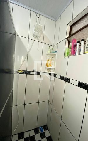 Casa à venda com 150m², 2 quartos e 2 vagasBox do Banheiro
