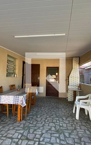 Casa à venda com 150m², 2 quartos e 2 vagasGaragem