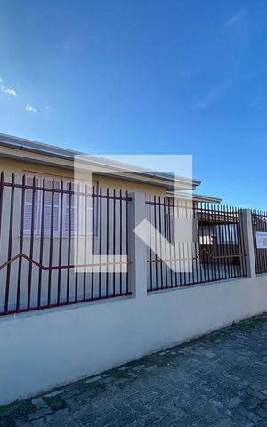 Casa à venda com 150m², 2 quartos e 2 vagasFachada