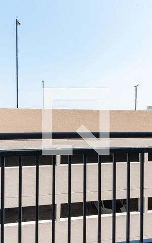 Apartamento à venda com 44m², 2 quartos e 1 vaga Apartamento à venda com 44m², 2 quartos e 1 vagaVaranda