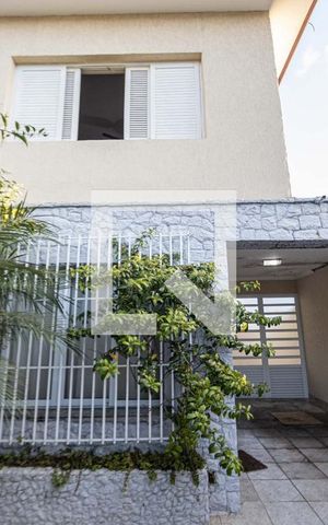 Casa à venda com 200m², 4 quartos e sem vaga Casa à venda com 200m², 4 quartos e sem vagaGaragem