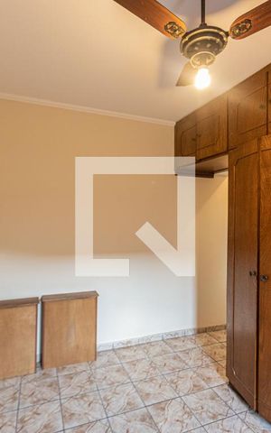 Casa à venda com 200m², 4 quartos e sem vaga Casa à venda com 200m², 4 quartos e sem vagaQuarto 2