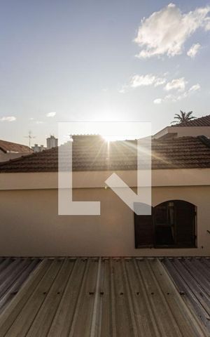 Casa à venda com 200m², 4 quartos e sem vaga Casa à venda com 200m², 4 quartos e sem vagaQuarto 4