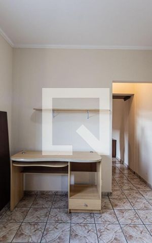 Casa à venda com 200m², 4 quartos e sem vaga Casa à venda com 200m², 4 quartos e sem vagaQuarto 3
