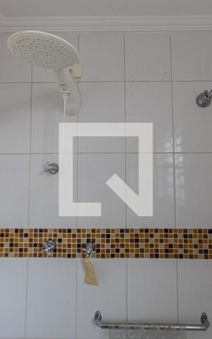 Casa à venda com 200m², 4 quartos e sem vaga Casa à venda com 200m², 4 quartos e sem vagaBanheiro Social 2