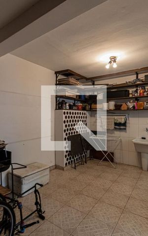 Casa à venda com 200m², 4 quartos e sem vaga Casa à venda com 200m², 4 quartos e sem vagaÁrea de Serviço