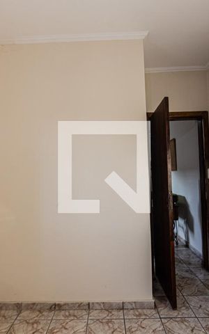 Casa à venda com 200m², 4 quartos e sem vaga Casa à venda com 200m², 4 quartos e sem vagaQuarto 4