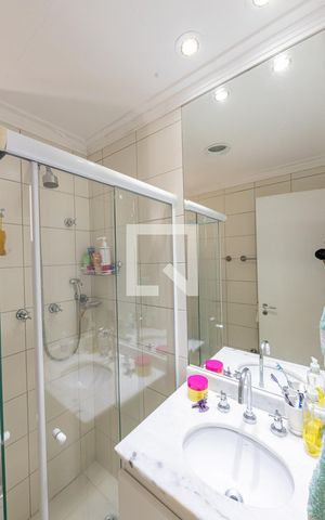 Apartamento à venda com 85m², 3 quartos e 2 vagas Apartamento à venda com 85m², 3 quartos e 2 vagasBanheiro Social