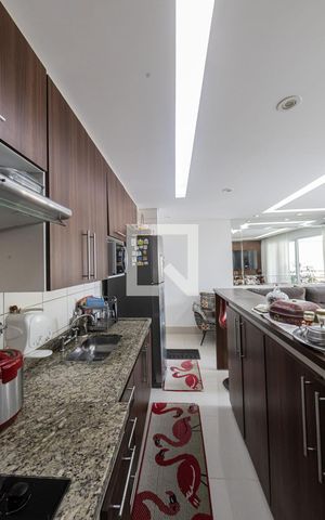 Apartamento à venda com 85m², 3 quartos e 2 vagas Apartamento à venda com 85m², 3 quartos e 2 vagasCozinha
