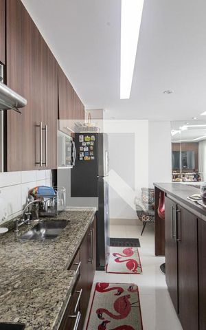 Apartamento à venda com 85m², 3 quartos e 2 vagas Apartamento à venda com 85m², 3 quartos e 2 vagasCozinha
