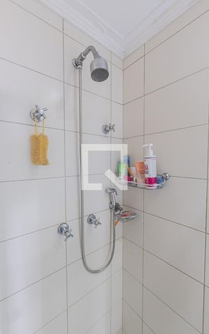 Apartamento à venda com 85m², 3 quartos e 2 vagas Apartamento à venda com 85m², 3 quartos e 2 vagasBanheiro Social