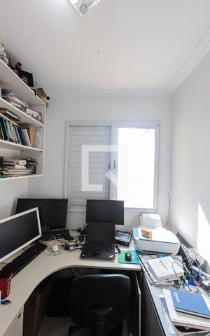 Apartamento à venda com 85m², 3 quartos e 2 vagas Apartamento à venda com 85m², 3 quartos e 2 vagasQuarto 3 (escritório)