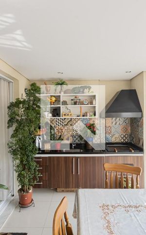 Apartamento à venda com 85m², 3 quartos e 2 vagas Apartamento à venda com 85m², 3 quartos e 2 vagasVaranda