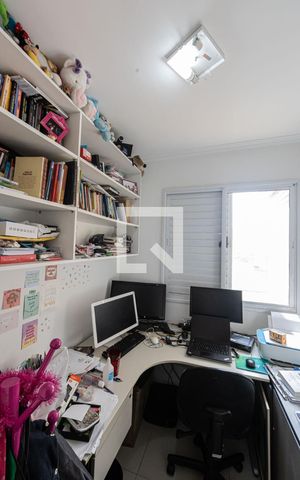 Apartamento à venda com 85m², 3 quartos e 2 vagas Apartamento à venda com 85m², 3 quartos e 2 vagasQuarto 3 (escritório)