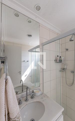 Apartamento à venda com 85m², 3 quartos e 2 vagas Apartamento à venda com 85m², 3 quartos e 2 vagasSuite