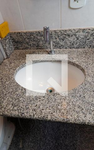 Apartamento à venda com 65m², 2 quartos e 1 vaga Apartamento à venda com 65m², 2 quartos e 1 vagaBanheiro