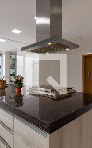 Casa à venda com 700m², 3 quartos e 8 vagasCozinha