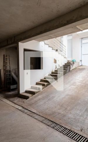 Casa à venda com 700m², 3 quartos e 8 vagasGaragem