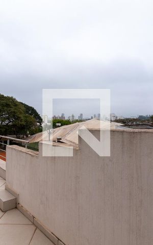 Casa à venda com 700m², 3 quartos e 8 vagasVaranda da Suíte 2 e 3
