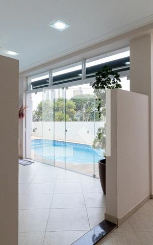 Casa à venda com 700m², 3 quartos e 8 vagasVestiários