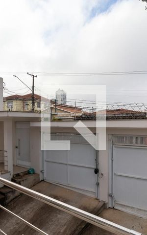 Casa à venda com 700m², 3 quartos e 8 vagasEntrada