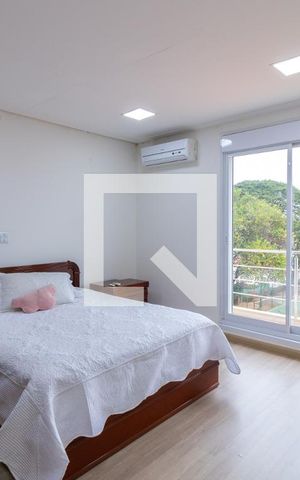 Casa à venda com 700m², 3 quartos e 8 vagasSuíte 1