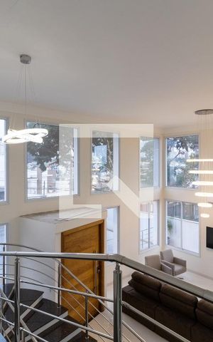 Casa à venda com 700m², 3 quartos e 8 vagasCorredor dos Quartos