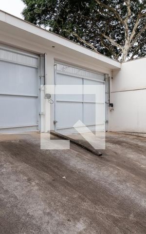Casa à venda com 700m², 3 quartos e 8 vagasGaragem