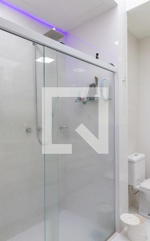 Casa à venda com 700m², 3 quartos e 8 vagasBanheiro da Suíte 1