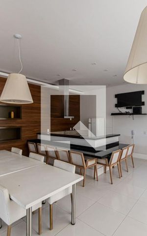 Apartamento à venda com 97m², 3 quartos e 2 vagas Apartamento à venda com 97m², 3 quartos e 2 vagasÁrea comum - Salão de festas