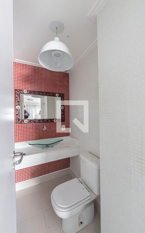 Apartamento à venda com 97m², 3 quartos e 2 vagas Apartamento à venda com 97m², 3 quartos e 2 vagasLavabo de serviço