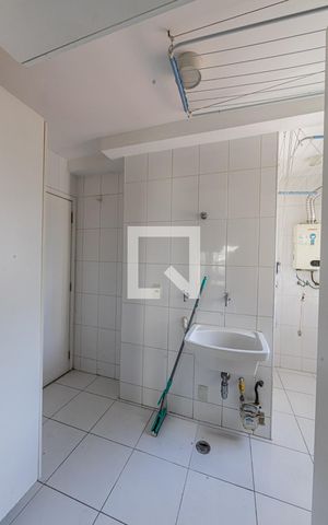 Apartamento à venda com 97m², 3 quartos e 2 vagas Apartamento à venda com 97m², 3 quartos e 2 vagasÁrea de Serviço