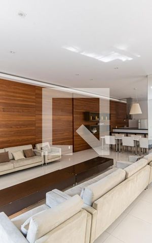 Apartamento à venda com 97m², 3 quartos e 2 vagas Apartamento à venda com 97m², 3 quartos e 2 vagasÁrea comum - Salão de festas