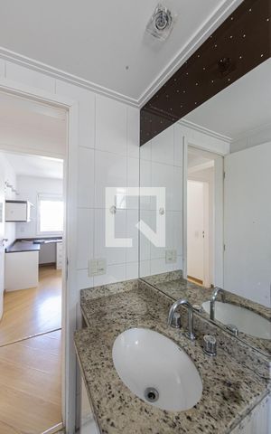 Apartamento à venda com 97m², 3 quartos e 2 vagas Apartamento à venda com 97m², 3 quartos e 2 vagasBanheiro Social