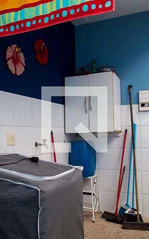 Casa para alugar com 237m², 4 quartos e 4 vagasÁrea de Serviço