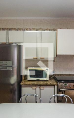 Casa à venda com 250m², 3 quartos e 4 vagas Casa à venda com 250m², 3 quartos e 4 vagasCozinha