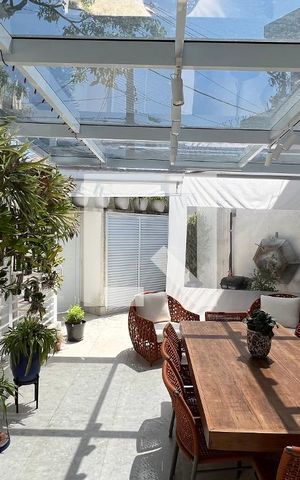 Casa à venda com 350m², 4 quartos e 2 vagas Casa à venda com 350m², 4 quartos e 2 vagasÁrea gourmet