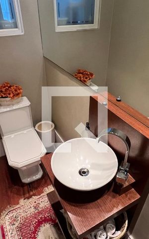 Casa à venda com 350m², 4 quartos e 2 vagas Casa à venda com 350m², 4 quartos e 2 vagasLavabo 2