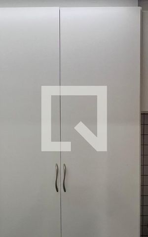 Casa à venda com 350m², 4 quartos e 2 vagas Casa à venda com 350m², 4 quartos e 2 vagasLavanderia