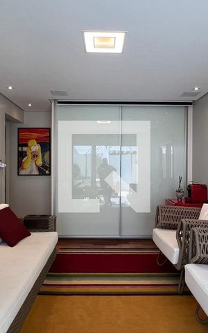 Casa à venda com 350m², 4 quartos e 2 vagas Casa à venda com 350m², 4 quartos e 2 vagasSuite 1