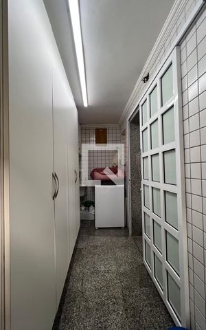 Casa à venda com 350m², 4 quartos e 2 vagas Casa à venda com 350m², 4 quartos e 2 vagasLavanderia