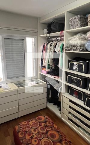 Casa à venda com 350m², 4 quartos e 2 vagas Casa à venda com 350m², 4 quartos e 2 vagasCloset da Master