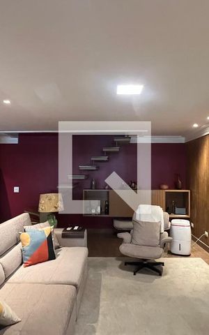 Casa à venda com 350m², 4 quartos e 2 vagas Casa à venda com 350m², 4 quartos e 2 vagasSala
