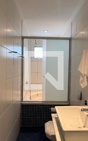 Casa à venda com 350m², 4 quartos e 2 vagas Casa à venda com 350m², 4 quartos e 2 vagasBanheiro da Suíte 1