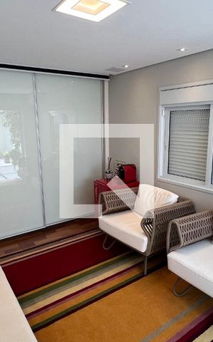 Casa à venda com 350m², 4 quartos e 2 vagas Casa à venda com 350m², 4 quartos e 2 vagasSuite 1