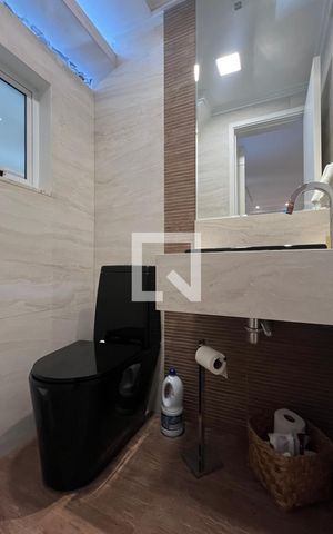Casa à venda com 350m², 4 quartos e 2 vagas Casa à venda com 350m², 4 quartos e 2 vagasLavabo 1