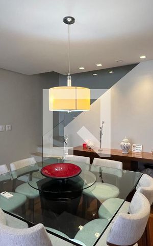 Casa à venda com 350m², 4 quartos e 2 vagas Casa à venda com 350m², 4 quartos e 2 vagasSala de Jantar