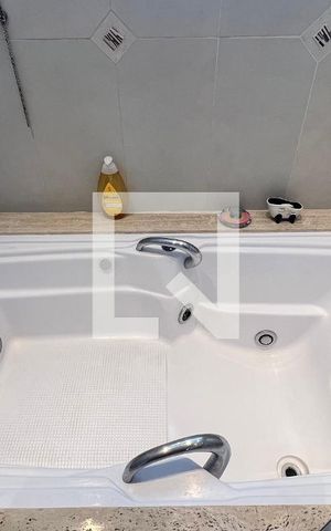 Casa à venda com 350m², 4 quartos e 2 vagas Casa à venda com 350m², 4 quartos e 2 vagasBanheiro da Suíte Master