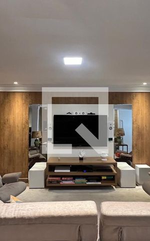 Casa à venda com 350m², 4 quartos e 2 vagas Casa à venda com 350m², 4 quartos e 2 vagasSala